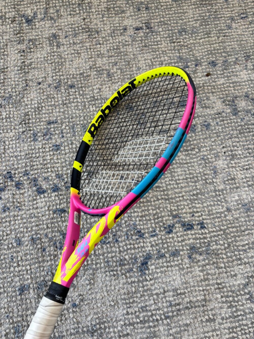 Barely Used Babolat Pure Aero Rafa Junior 26 Tennis Racquet (2nd Gen) (4" Grip) - Picture 4 of 6